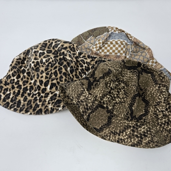 URBAN OUTFITTERS UO-76 COTTON BUCKET HAT LOT OF 3 QUILTED CHEETAH SNAKE WOMEN OS - Picture 1 of 16